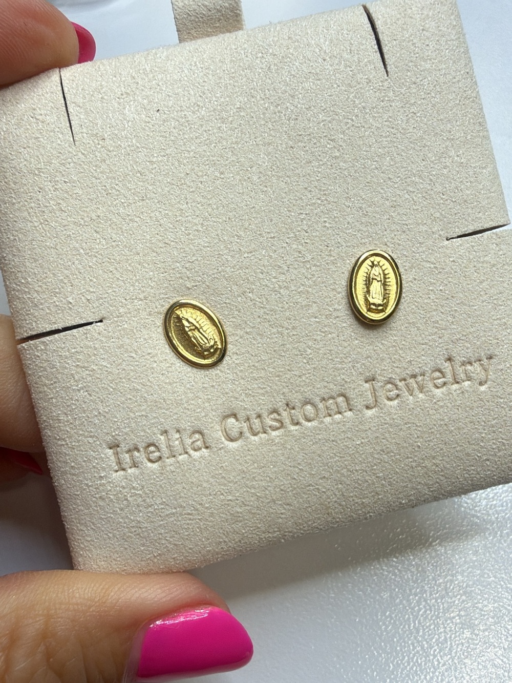 14k Gold Virgin Mary Oval Stud Earrings with rubber butterfly backs